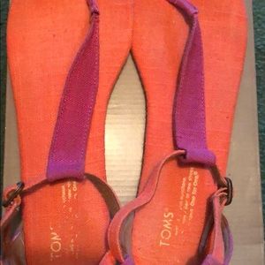 Women’s Toms Sandals